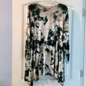 🤍🖤 MOVING SALE!!!                       She & Sky Tie Dye Dress